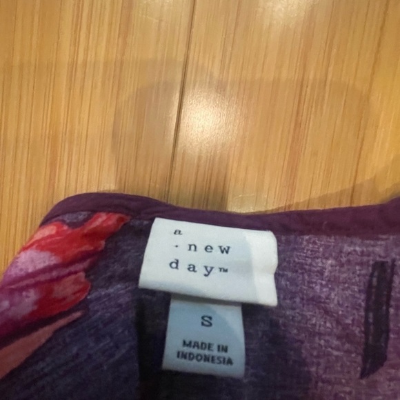 EUC A New Day long sleeve blouse - Picture 4 of 4